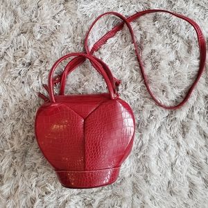 Vintage Heart Shaped Bag ❤